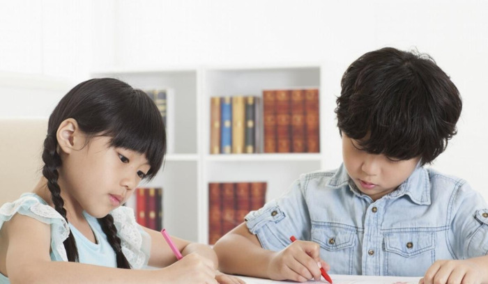 形容孩子读书辛苦的句子【读书很辛苦的句子】