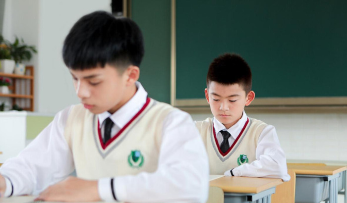 形容孩子读书辛苦的句子【读书很辛苦的句子】