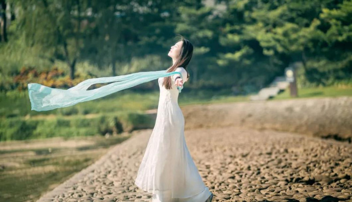 讽刺贪小便宜的人句子