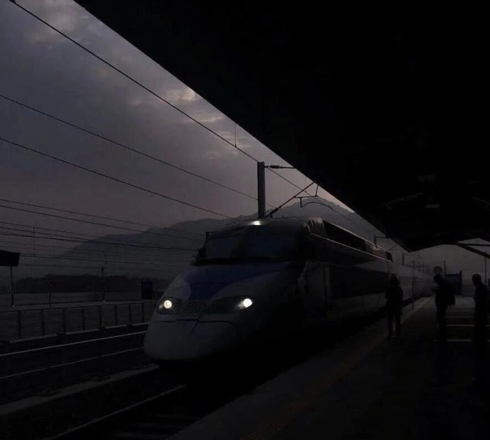 雨夜失眠的句子微信朋友圈