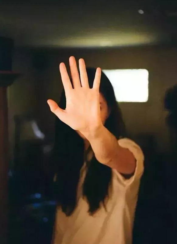 心里莫名的烦躁怎么发朋友圈