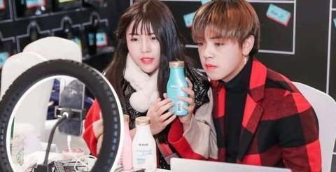 第一次直播怎么吸引人气【新人直播怎么提升人气留住人】