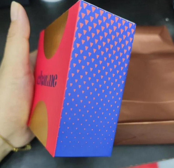 所谓节日就是提醒大家不要忘记爱与被爱【节日和礼物不要忘了爱与被爱】