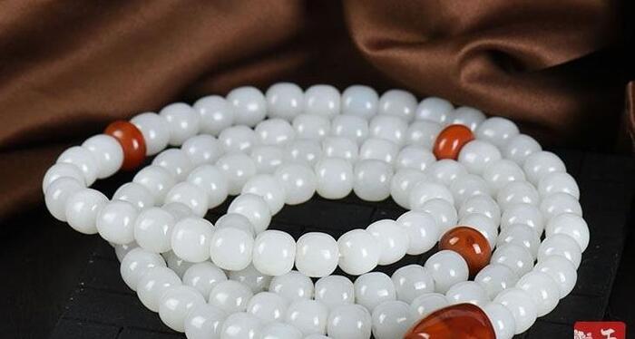 和田玉籽料和山料区别【和田玉籽料和山料怎么区分】