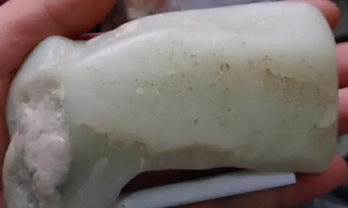 和田玉籽料和山料区别【和田玉籽料和山料的密度一样吗】