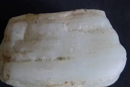 和田玉籽料和山料区别【和田玉籽料和山料的密度一样吗】