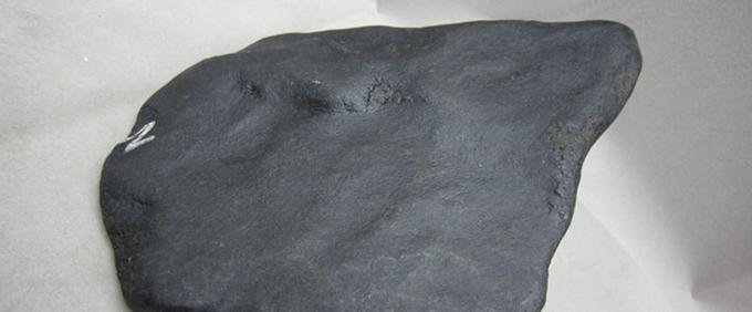 玉石原石如何鉴别【怎样鉴别玉原石还是石头】