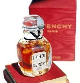 纪梵希logo设计理念【纪梵希logo演变过程】