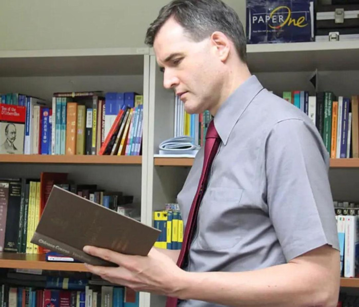 什么叫影子跟读法【影子跟读法是怎么跟读】