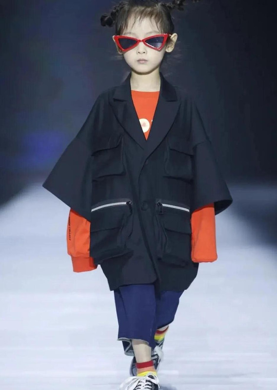 时装秀表演节目【模特步的基本步法】