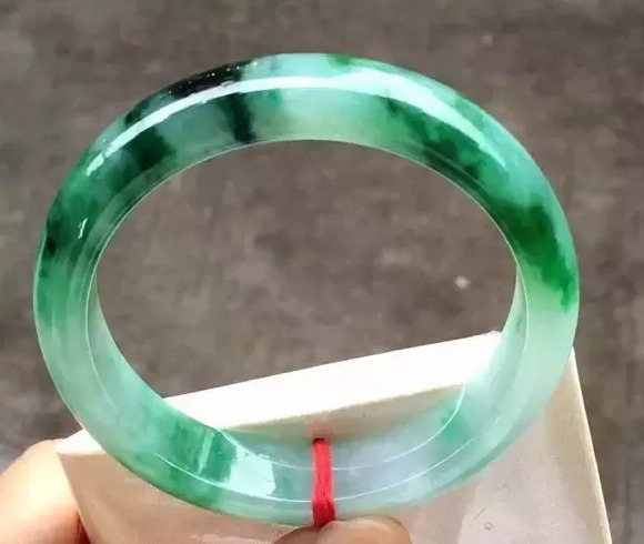 翡翠折射率1.66说明什么【翡翠折射率多少】