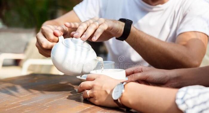 情绪价值才是男人痴迷你的主要原因【情绪价值,时间价值,物质价值】