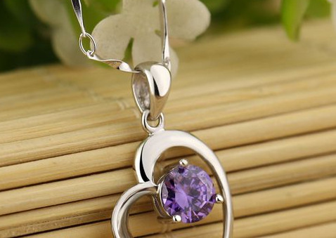 说是925纯银为什么是金色的?会掉色吗【真的925银会掉色吗】