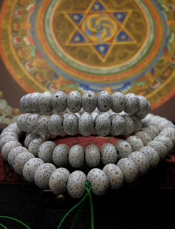 星月菩提看好与坏【如何分辨星月菩提好坏】