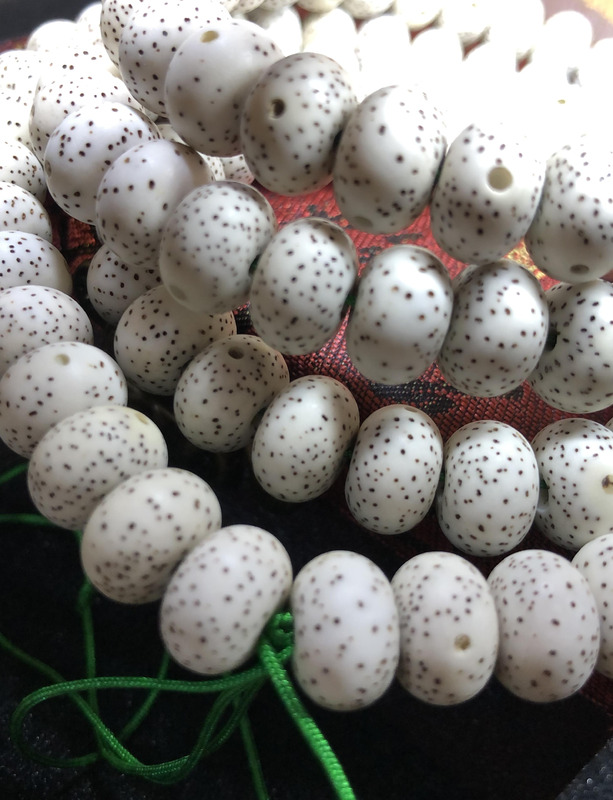 星月菩提看好与坏【如何分辨星月菩提好坏】