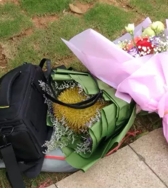 富婆快乐球快乐四件套【富婆快乐球是什么梗】