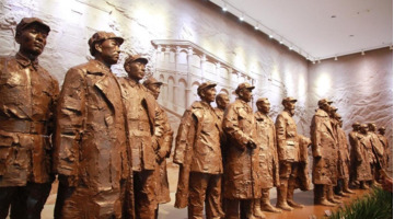 100个让人泪奔的故事作文【100个让人泪奔的故事新闻报道】