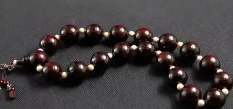 手上佛珠一般多少颗【手串佛珠一般多少颗,包含金珠】