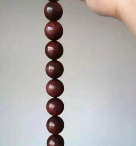 手上佛珠一般多少颗【手串佛珠一般多少颗,包含金珠】