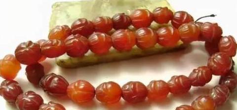 手上佛珠一般多少颗【手串佛珠一般多少颗,包含金珠】