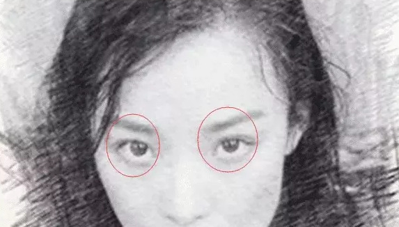 眉毛上面的骨头凸起面相婚姻【眉毛处骨头凸起来面相】