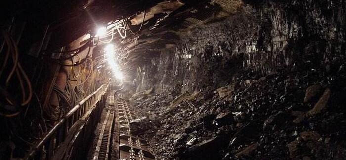 女人梦见很多煤炭什么预兆【女人梦到很多煤炭好不好】