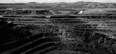 女人梦见很多煤炭什么预兆【女人梦到很多煤炭好不好】