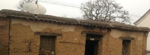 女人梦到儿时住的老屋说说【女人梦到儿时住的老屋被别人开墙开门居住】