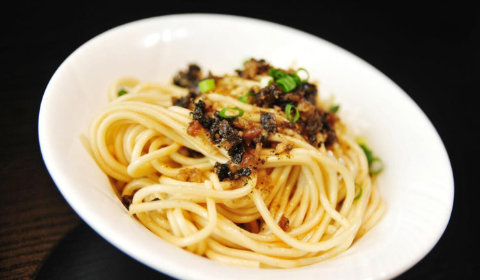 成都晚上住在宽窄巷好还是春熙路好【春熙路与宽窄巷子哪里更繁华】