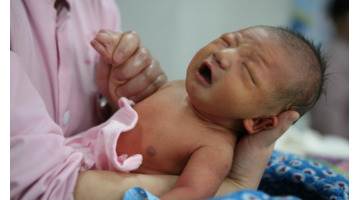 孩子与母亲相克是什么意思【与母亲相克的女孩子的命理原因】