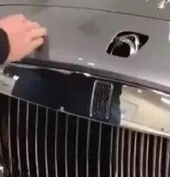 劳斯莱斯车牌标志【车标r是什么品牌的车劳斯莱斯图标】