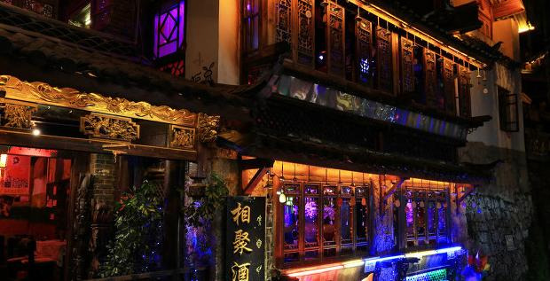 泸沽湖和香格里拉哪个更值得去夏天【泸沽湖和香格里拉哪个更值得去10月】