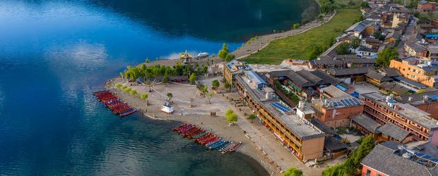 泸沽湖和香格里拉哪个更值得去夏天【泸沽湖和香格里拉哪个更值得去10月】