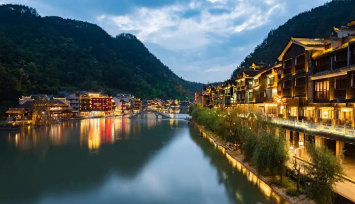 去张家界玩住哪里比较方便【张家界游玩住哪里合适】