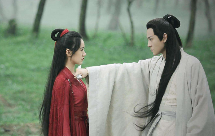 女追男后放弃男主反追的电视剧【校园女追男后放弃男主反追】