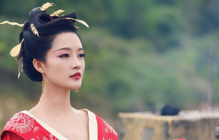 女追男后放弃男主反追的电视剧【校园女追男后放弃男主反追】