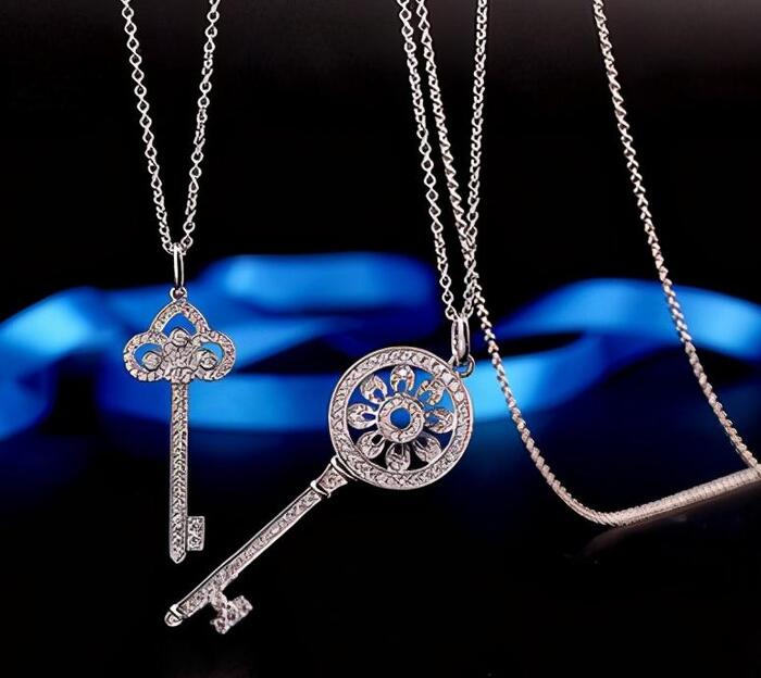 银子发黄是不是真的【银子偏黄是真的吗】