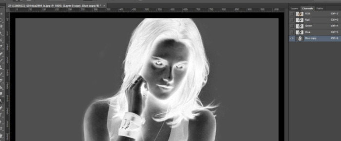 怎样去掉照片上的遮挡物【ps怎么去除照片上的遮挡物】