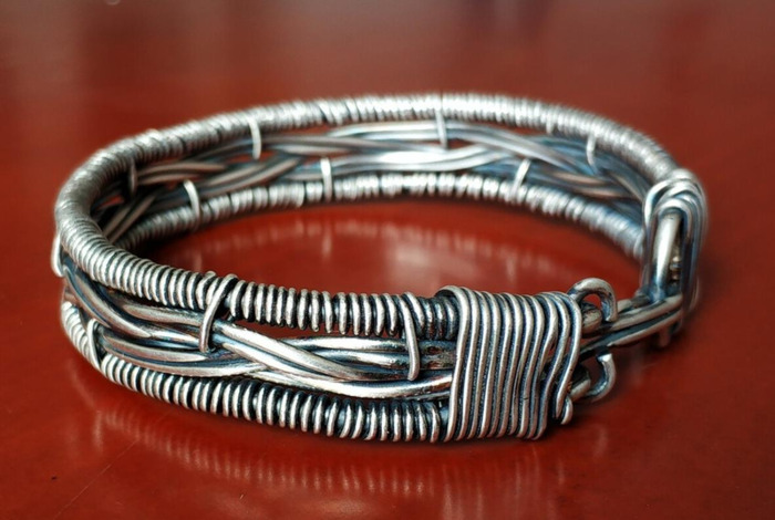 手镯戴左手还是戴右手比较好男【手镯戴左手还是戴右手比较好银】