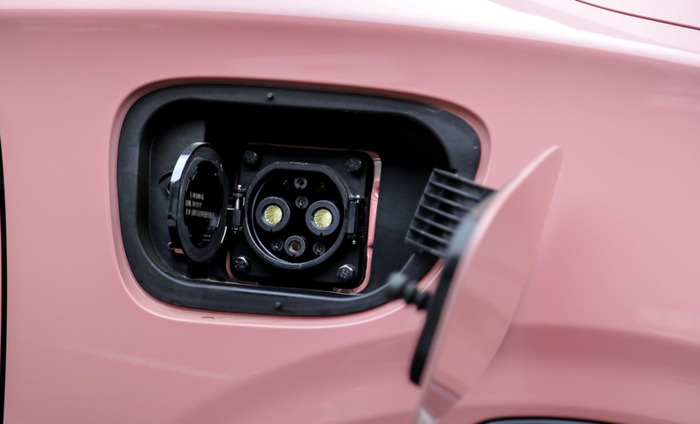 neta汽车粉色车【哪吒neta汽车】