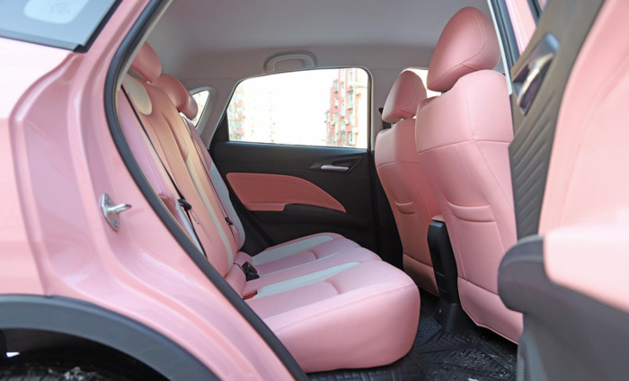 neta汽车粉色车【哪吒neta汽车】