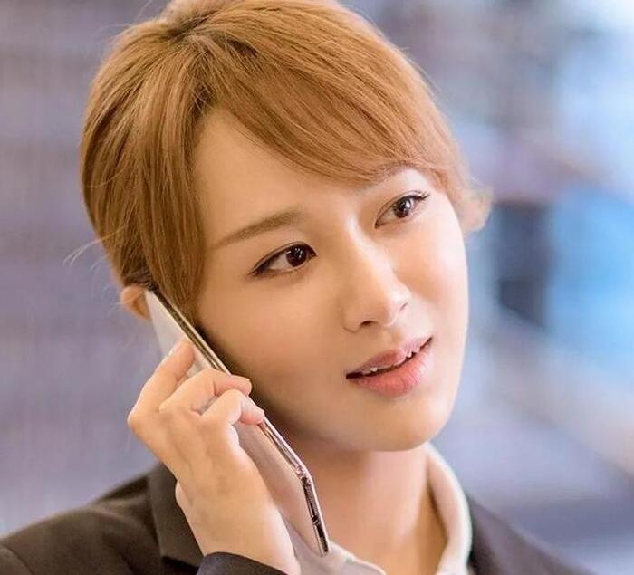 黑茶色染完掉色吗【染了黑茶色不好看】