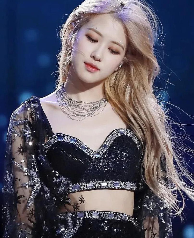 黑茶色染完掉色吗【染了黑茶色不好看】