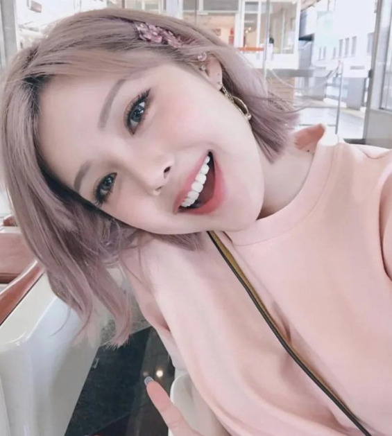 黑茶色染完掉色吗【染了黑茶色不好看】