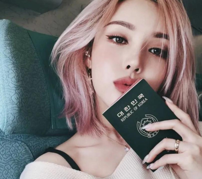 黑茶色染完掉色吗【染了黑茶色不好看】