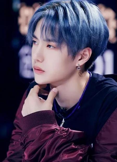 黑茶色染完掉色吗【染了黑茶色不好看】