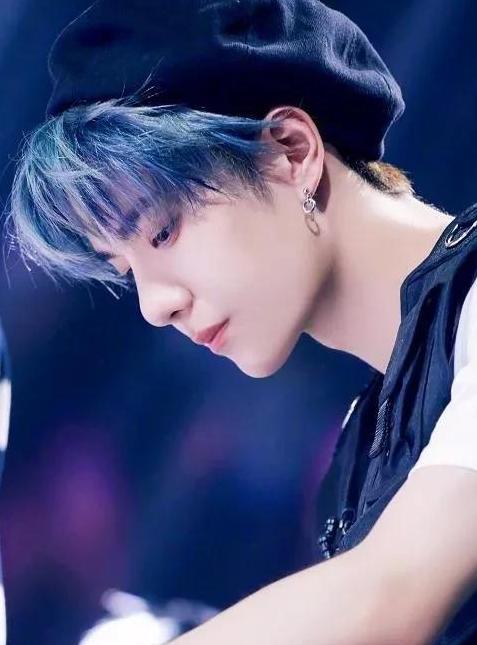 黑茶色染完掉色吗【染了黑茶色不好看】