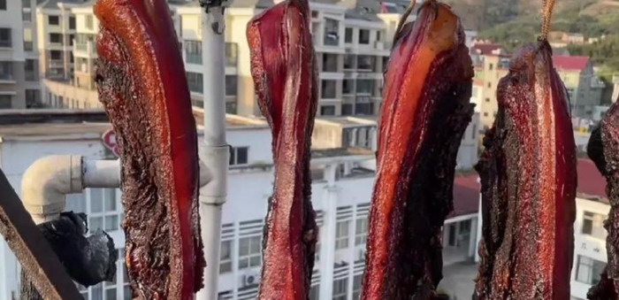 晒腊肉需要烫一下开水吗【晒腊肉怎么做好吃】