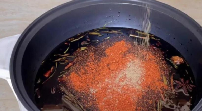 晒腊肉需要烫一下开水吗【晒腊肉怎么做好吃】