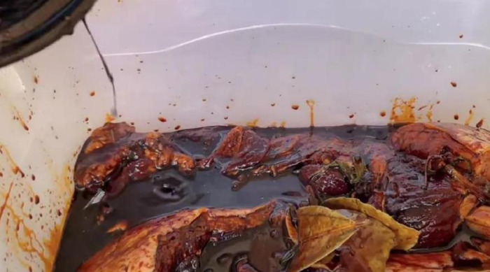 晒腊肉需要烫一下开水吗【晒腊肉怎么做好吃】